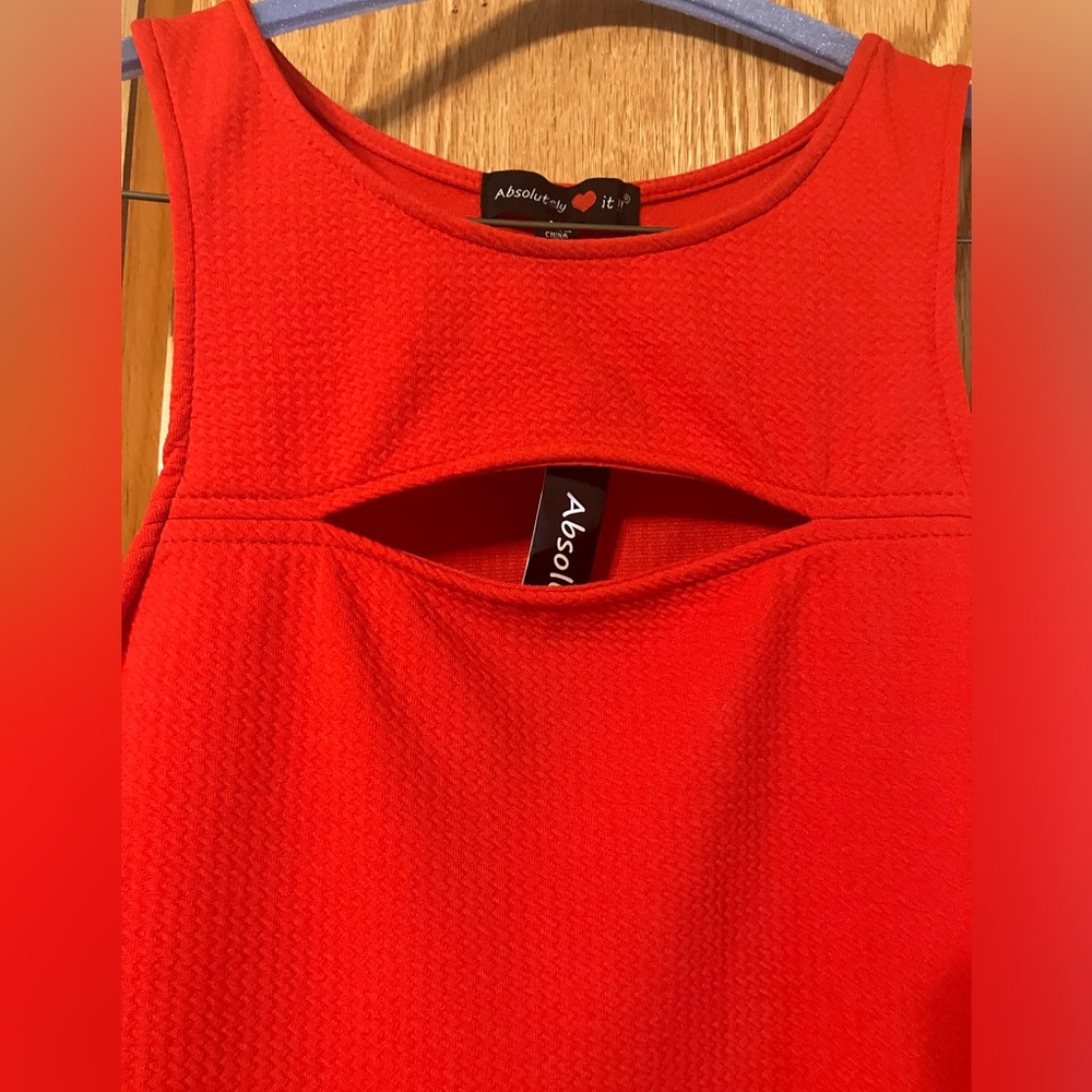 NWT $60 Absolutely Love It!! bright red sleeveless dress with small chest cutout - Picture 2 of 16